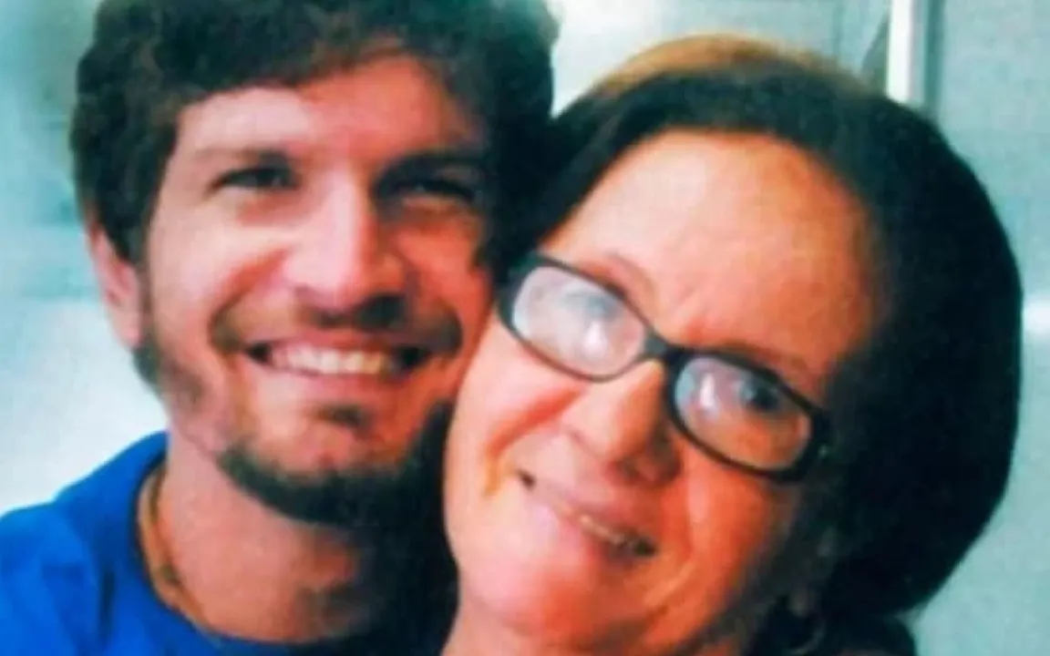 Saulo Fernandes e sua mãe juntos