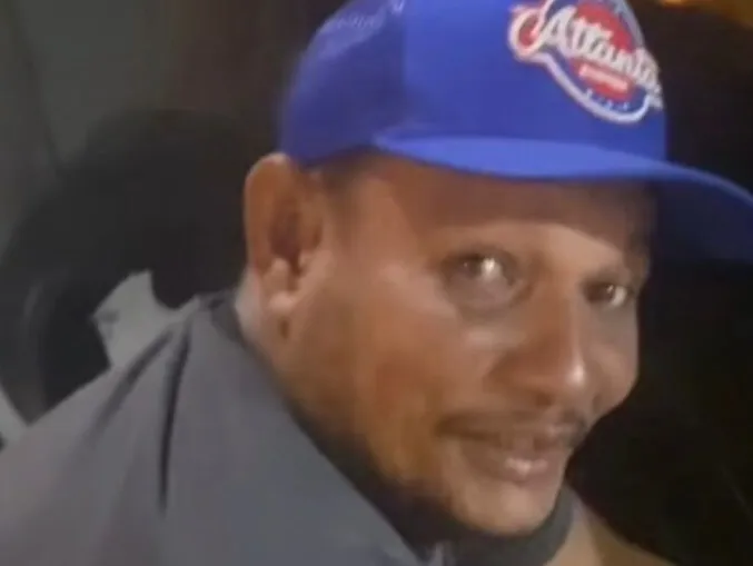 Cabeça foi atingido pelas costas e morreu no local