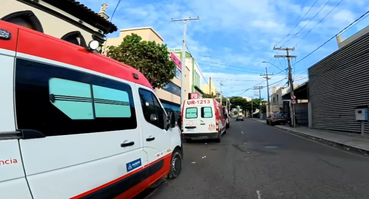 Equipes do Serviço de Atendimento Móvel de Urgência (Samu) estiveram no local