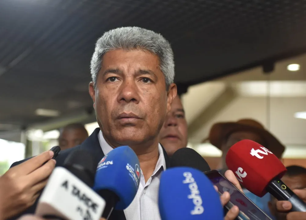 Jerônimo voltou a criticar operação no Rio.