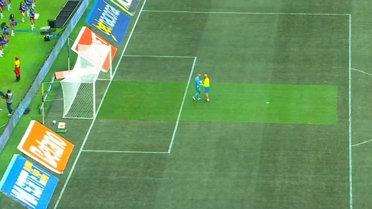 Gramado da Fonte Nova no jogo contra o Palmeiras
