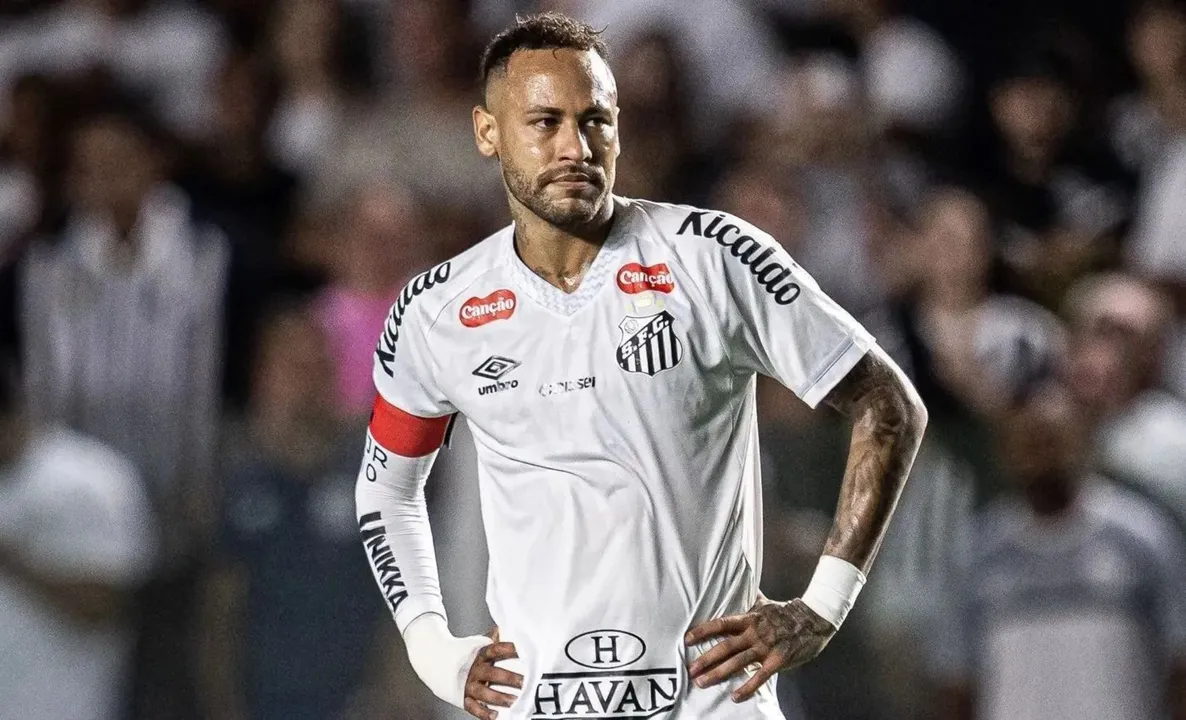 Neymar em campo pelo Santos