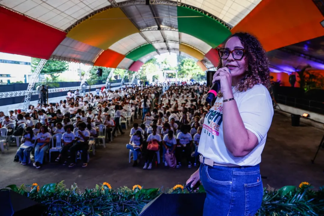 Professora Vina Queiroz durante o “Aulão Prepara Enem”