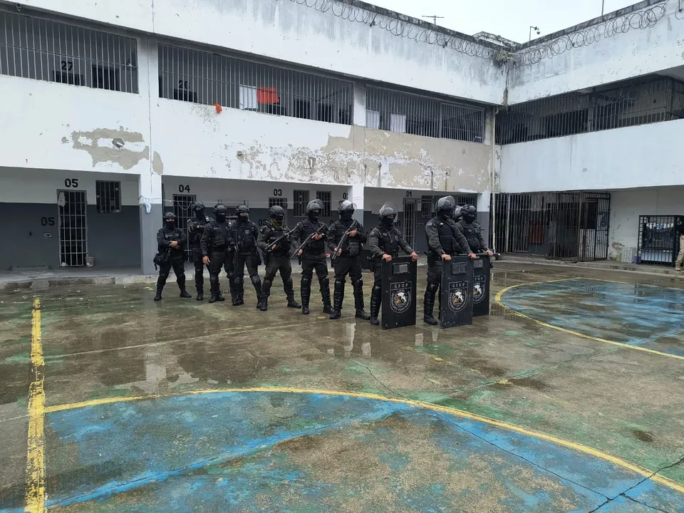 Seap e MPBA deflagram operação e realizam revistas no Conjunto Penal de Eunápolis