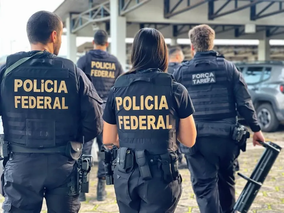 Polícia Federal faz operação em Vara Federal responsável pela Lava Jato