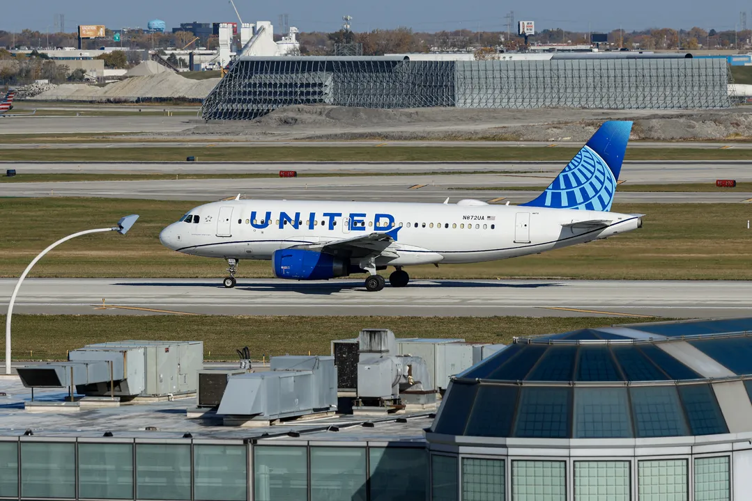 Mais de 4.000 voos sofreram atrasos neste domingo