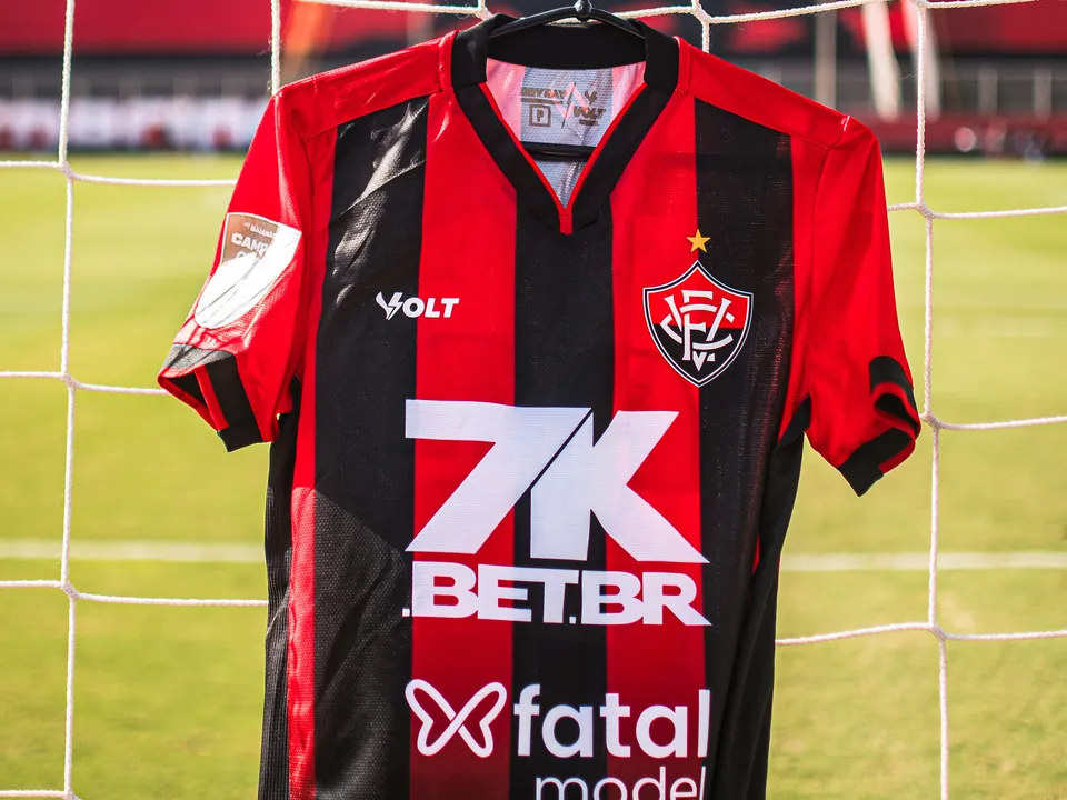 Uniforme número 1 do Vitória