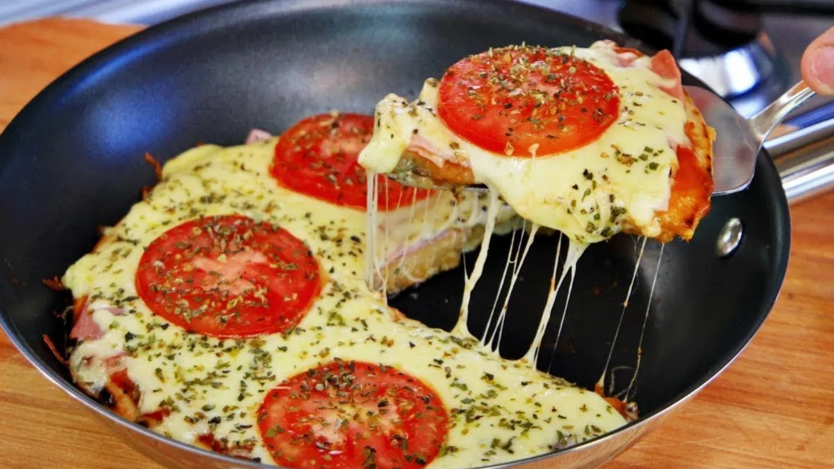 Pizza de frigideira é feita de forma de rápida