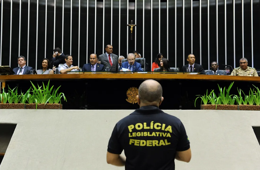 Entre as novidades, a proposta permite que a Polícia Legislativa preste suporte às Comissões Parlamentares de Inquérito