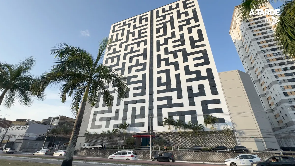 Prédio QR Code de Salvador, localizado na Avenida Vasco da Gama