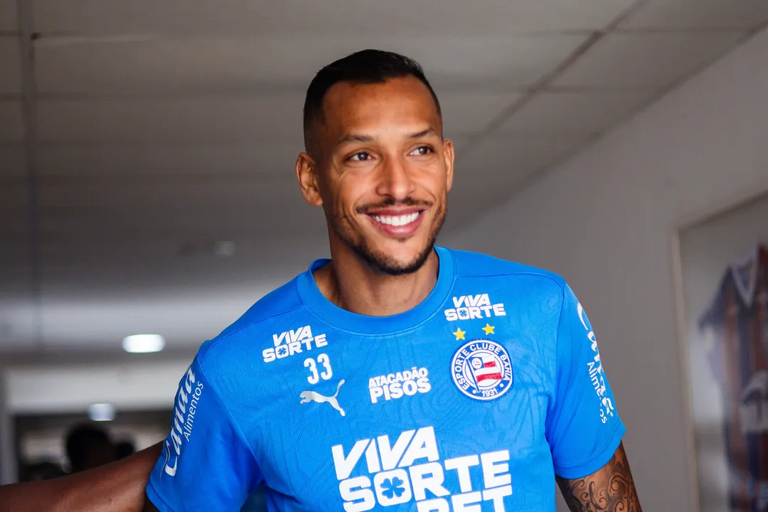 Imagem ilustrativa da imagem Com volta de zagueiro, Bahia divulga relacionados para jogo contra RB Bragantino