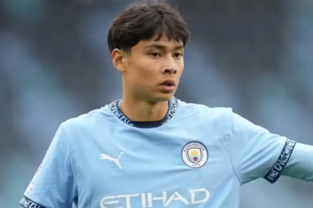 Jovem talento do City opta por universidade em vez de seguir carreira no futebol