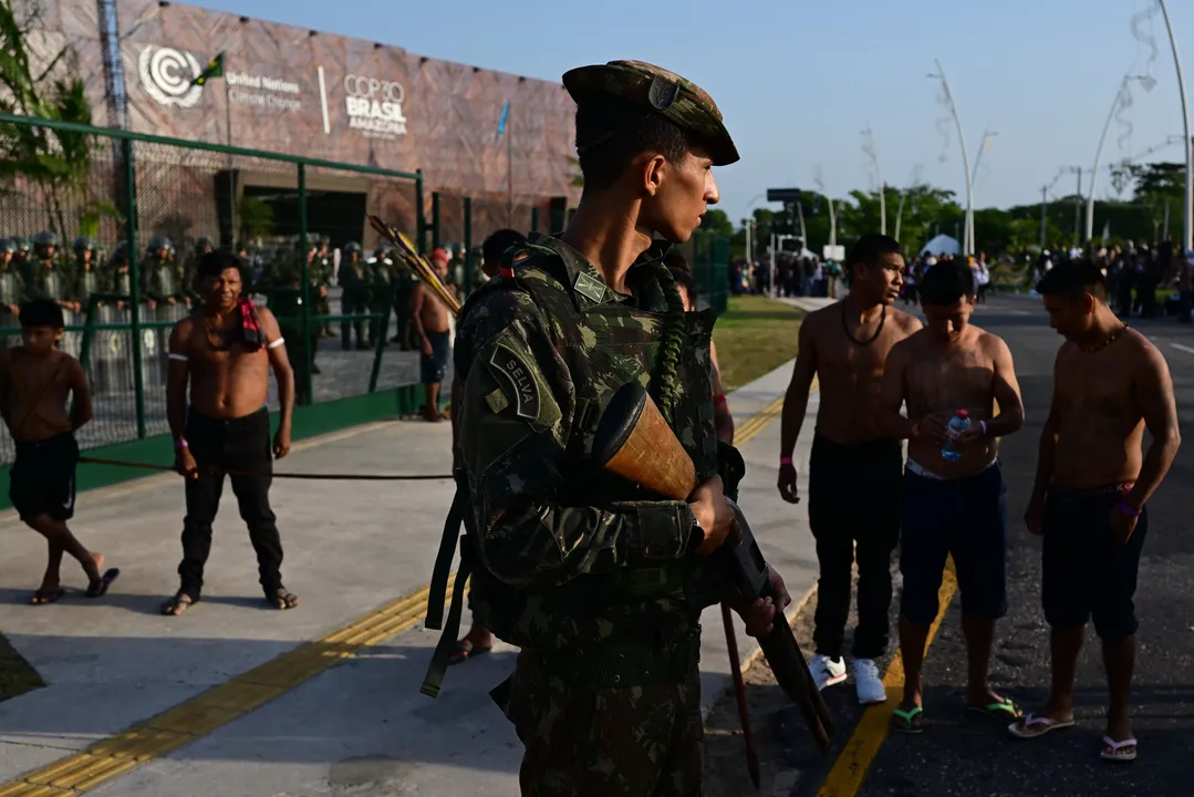 Exército foi convocado para garantir segurança.