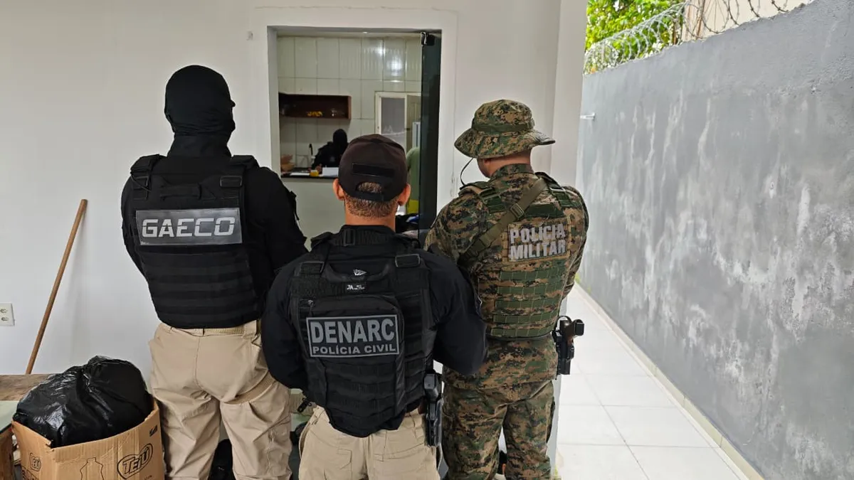 Forças de segurança atuando na Operação Indulgência