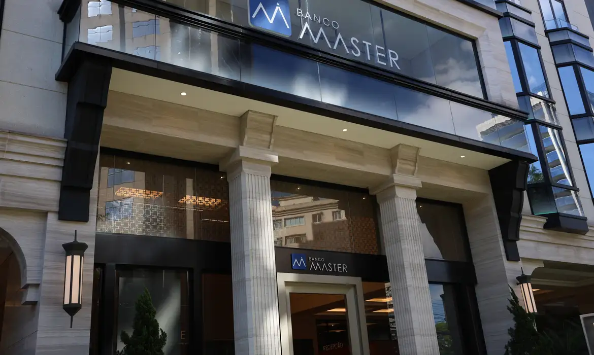 Estados e municípios têm R$ 1,9 bilhão de previdência no Banco Master