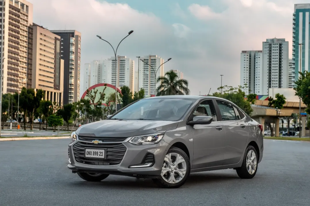 Chevrolet Onix segue protagonista entre os hatches