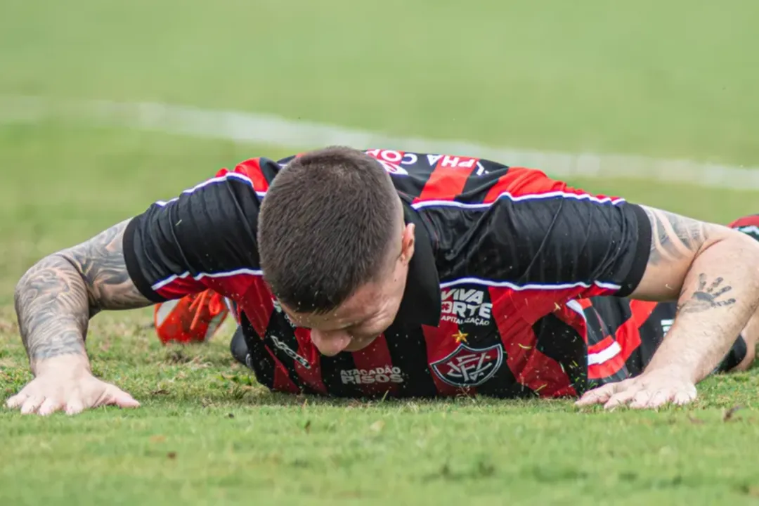 Artilheiro do Vitória na Série A, Renato Kayzer não marca há 7 jogos