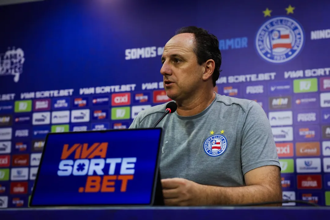 Rogério Ceni afirma que o time jogou seu "melhor futebol", mas lamenta a diferença de rendimento entre jogos dentro e fora de casa