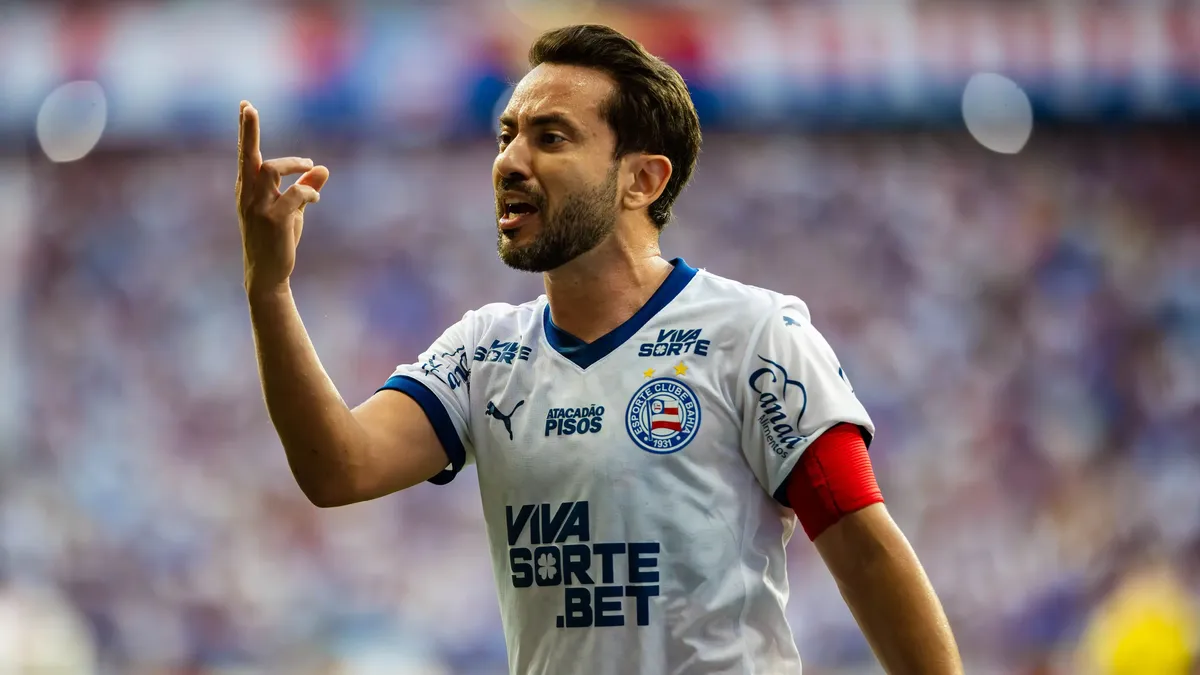 Everton Ribeiro em campo pelo Bahia