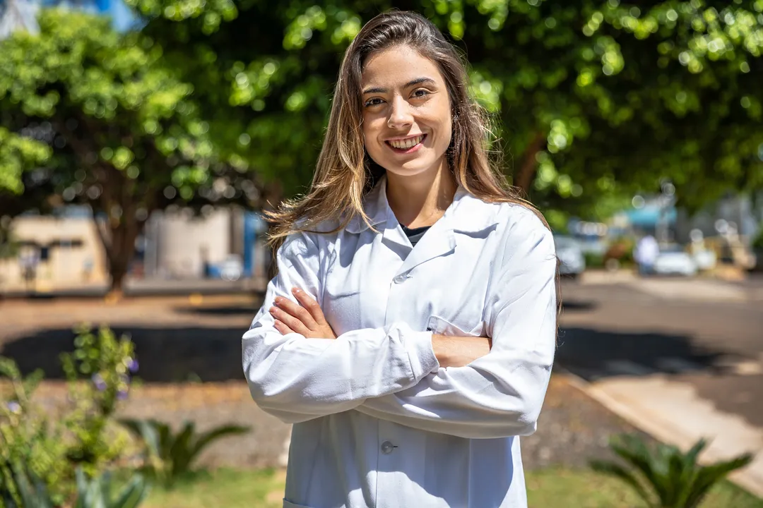 Larissa Justo, engenheira ambiental que ingressou na Bracell pelo programa de trainee em 2020