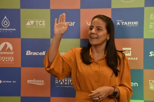 Secretaria da Educação, Rowenna Brito