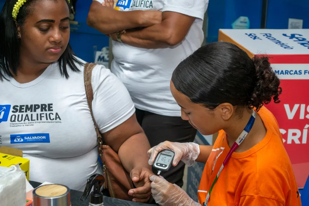 A feira oferecerá palestras, rodas de conversa, oficinas de beleza afro, entre outros serviços