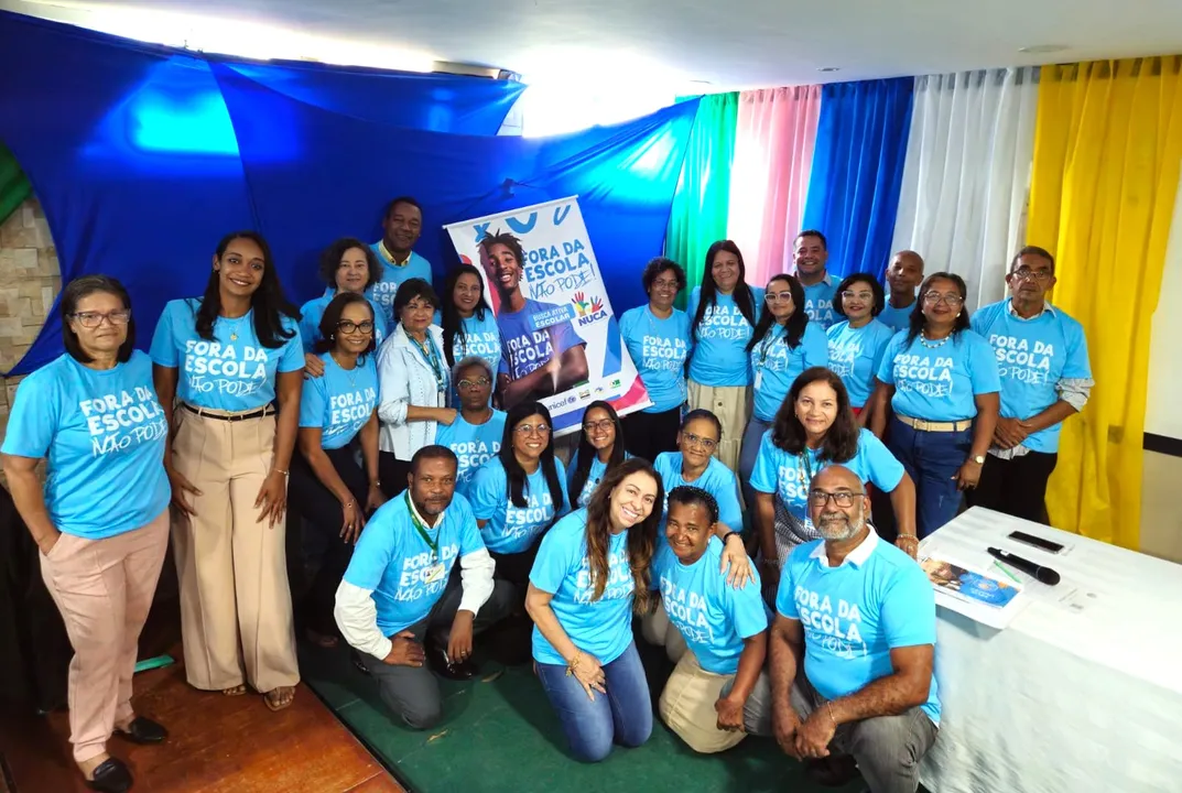 Representantes de diferentes pastas e instituições do município de Simões Filho