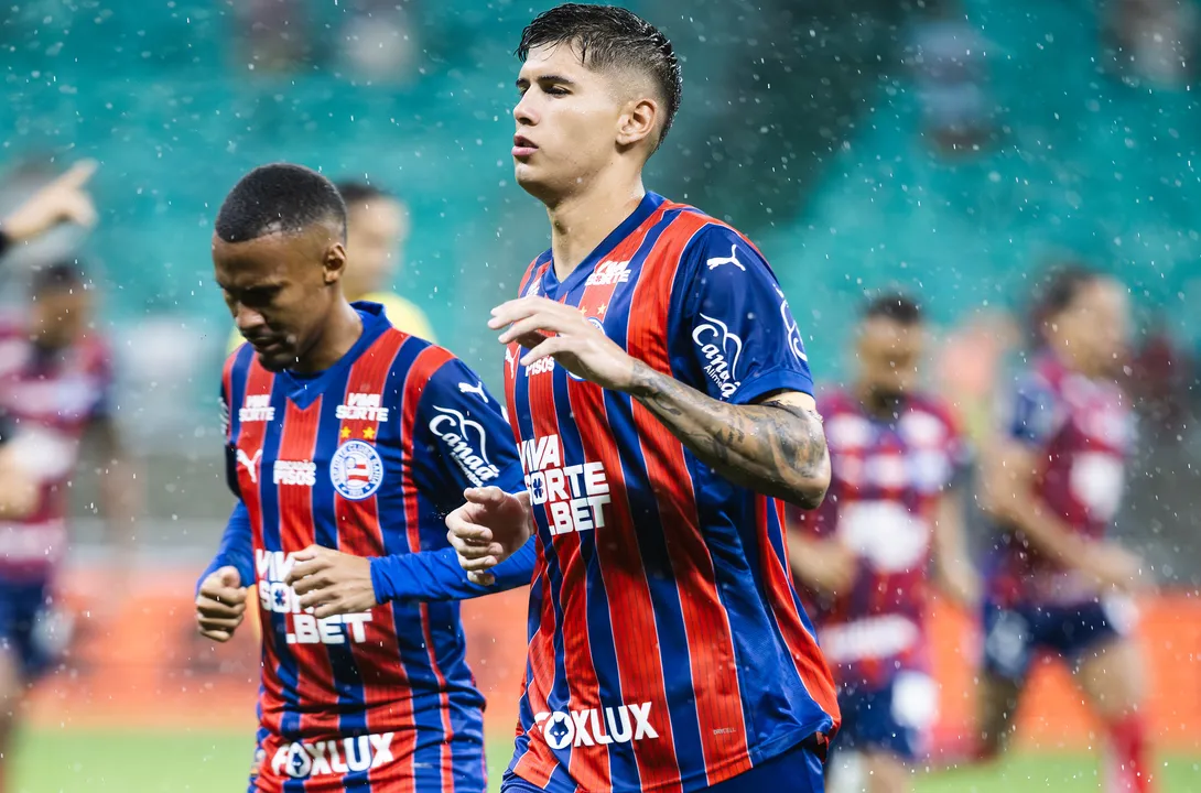 A expulsão de Ramos Mingo após confusão nas papeletas de substituição marcou a vitória do Bahia sobre o Vasco