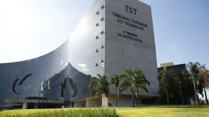 TST toma decisão de indenizar porteiros substituídos por portarias eletrônicas