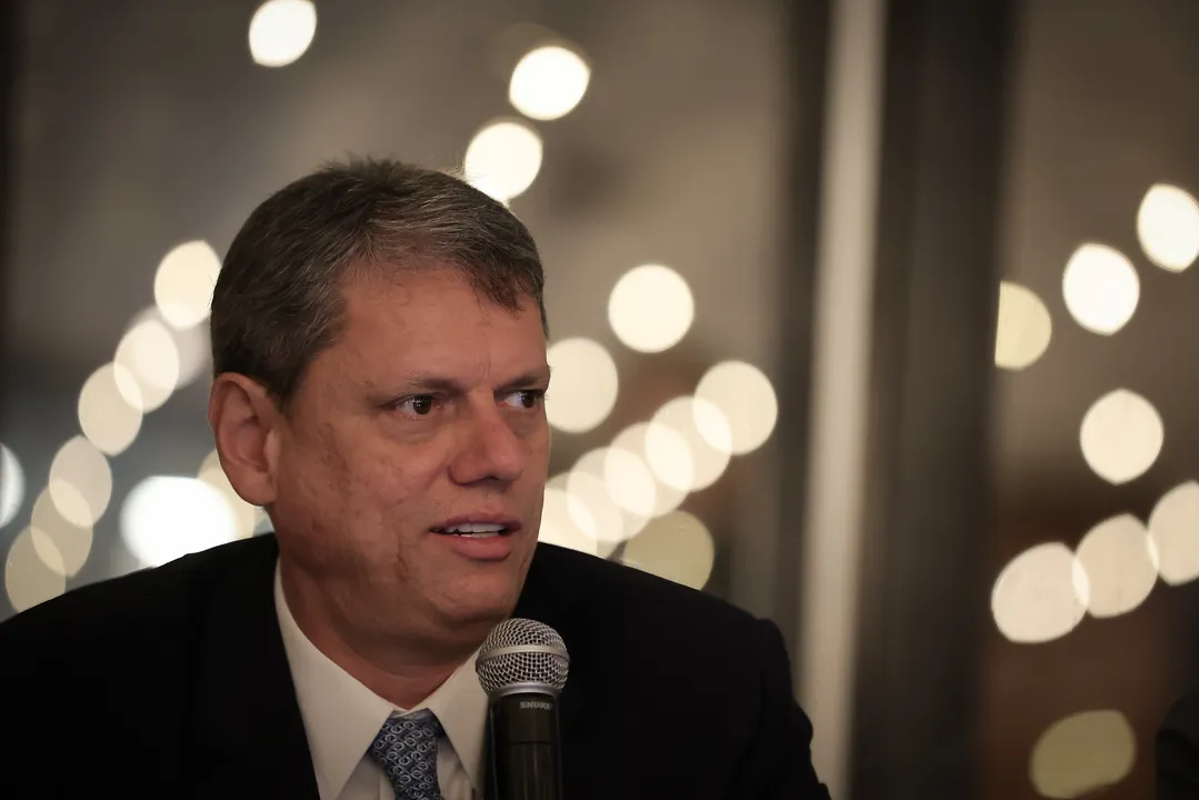 Tarcísio terá encontro com Edson Fachin após ataque a Alexandre de Moraes