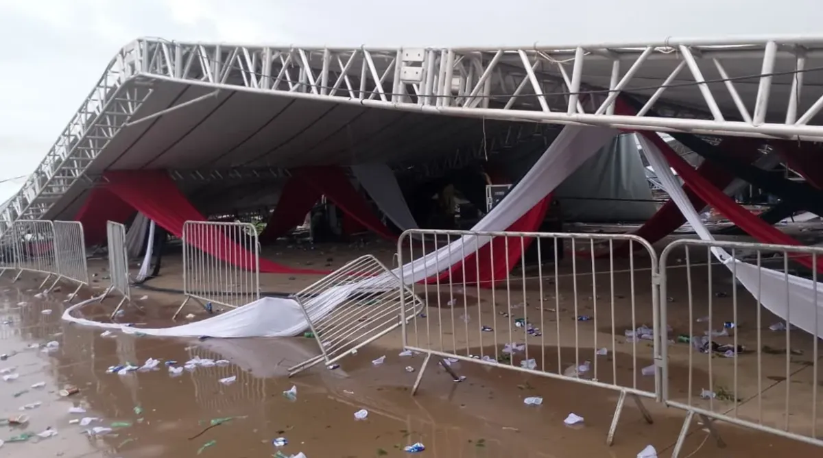 Estrutura de festa universitária cai e deixa várias vítimas