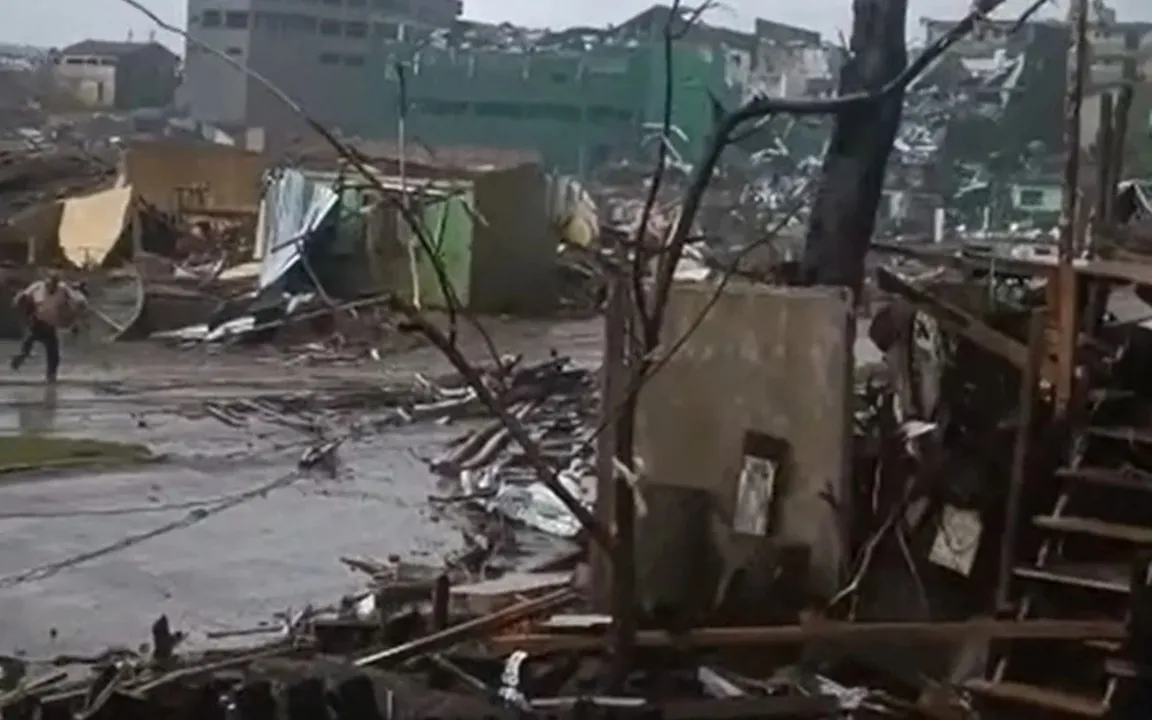 O tornado destruiu 90% da cidade
