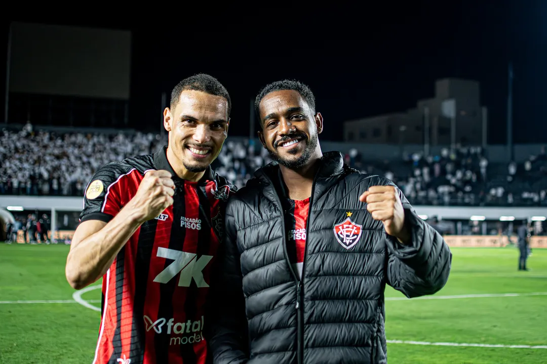 Neris e Edu, zagueiros do Vitória