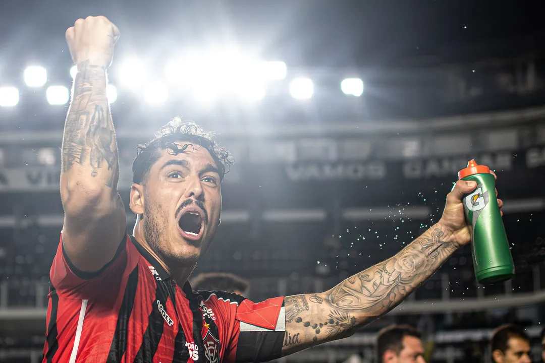 Lucas Halter, zagueiro e capitão do Vitória