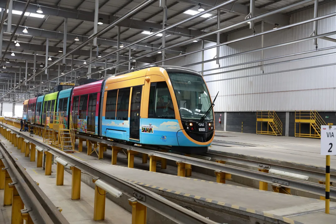 Primeiro trem do VLT de Salvador