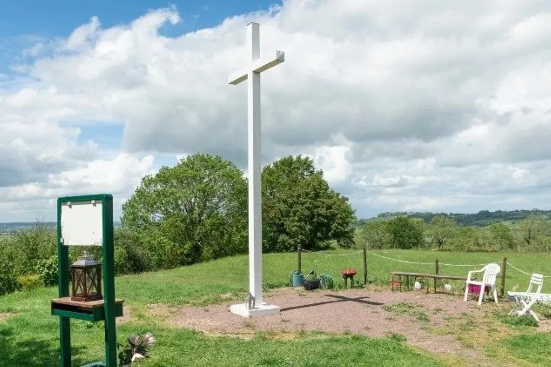 Entre 1972 e 1978, uma católica devota afirmou ter visto Jesus em 49 ocasiões