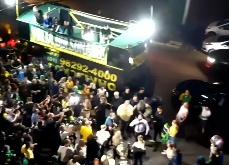 Vigília realizada por apoiadores do ex-presidente Jair Bolsonaro