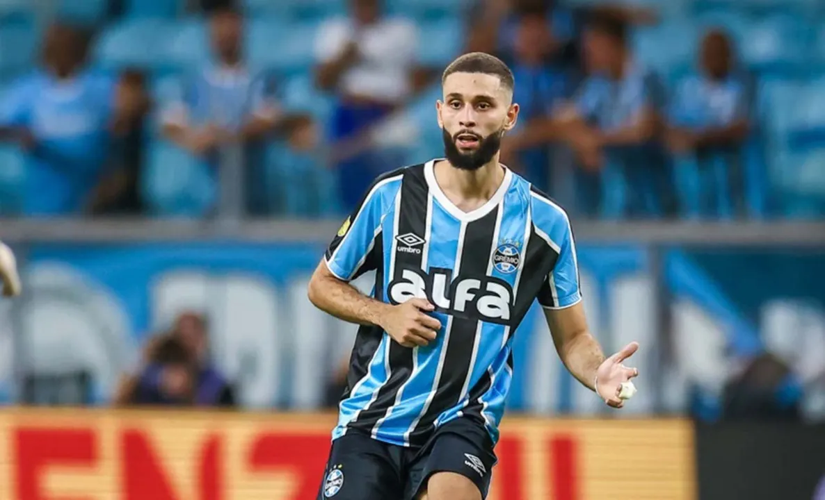 Wagner Leonardo em campo pelo Grêmio