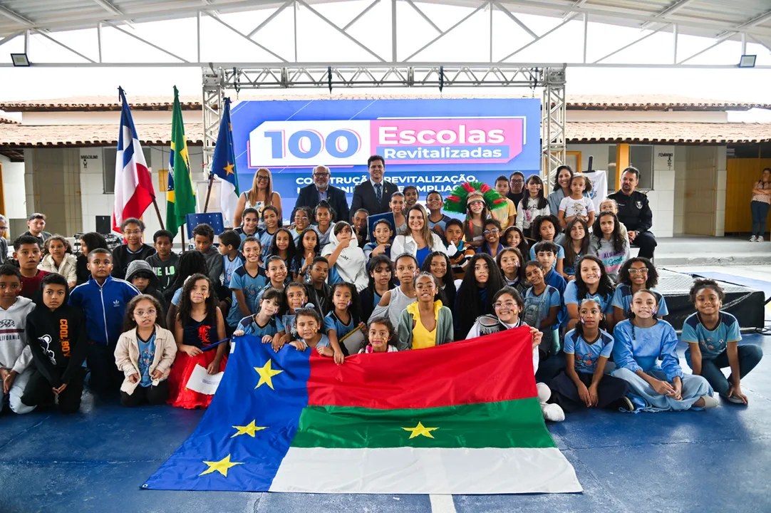 Vitória da Conquista celebra marco das 100 escolas revitalizadas