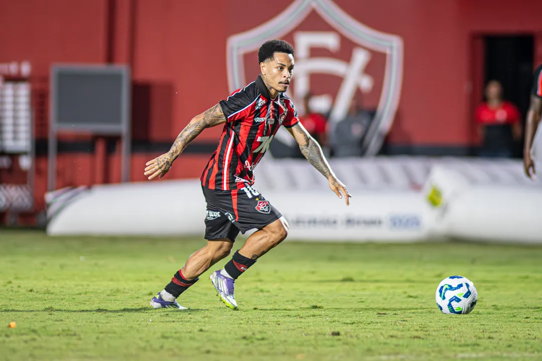 Vitória e Ceará se enfrentam pela 26ª rodada do Brasileirão