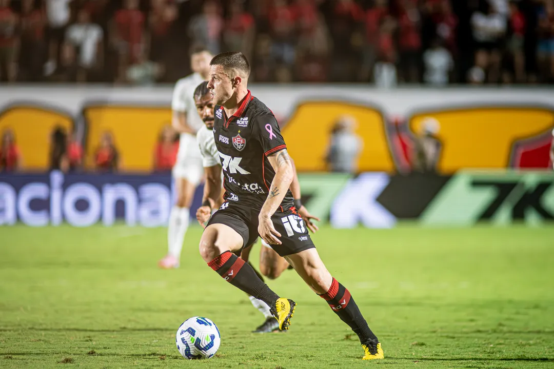 Renato Kayzer, atacante do Vitória