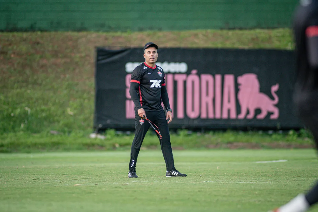 Jair Ventura, treinador do Vitória