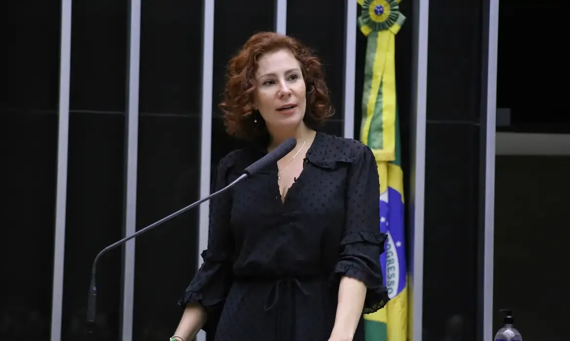 Zambelli ainda acusou o ministro de se alinhar a grupos e regimes autoritários
