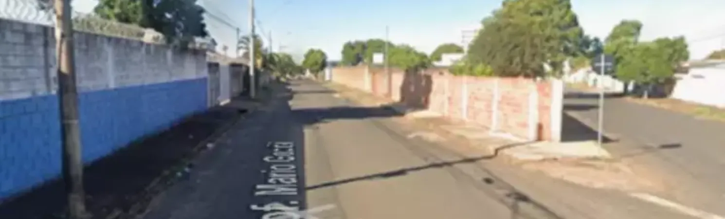 O motel fica na Rua Professor Mario Godoy