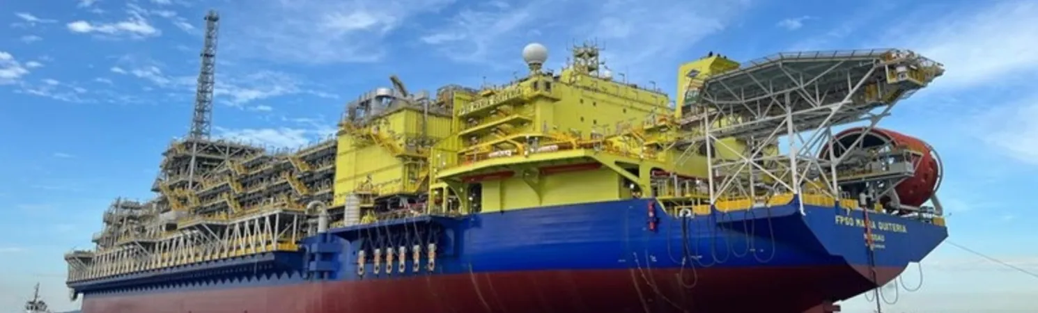 Diferentes tipos de embarcações são envolvidas nas operações da companhia