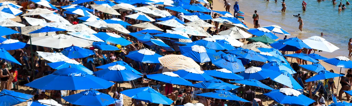 Praia do Porto da Barra, uma das mais famosas da cidade