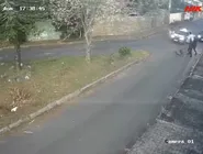 Viatura da PM bate em perseguição