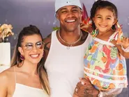 Dois influenciadores, Deolane e Ramhon, divulgavam jogos ilegais