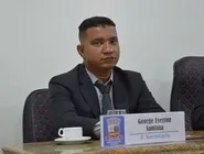 Secretária Roberta Santana