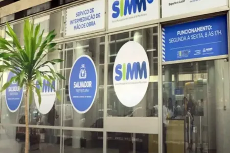 O atendimento está sendo realizado de forma híbrida, ou seja, de forma presencial